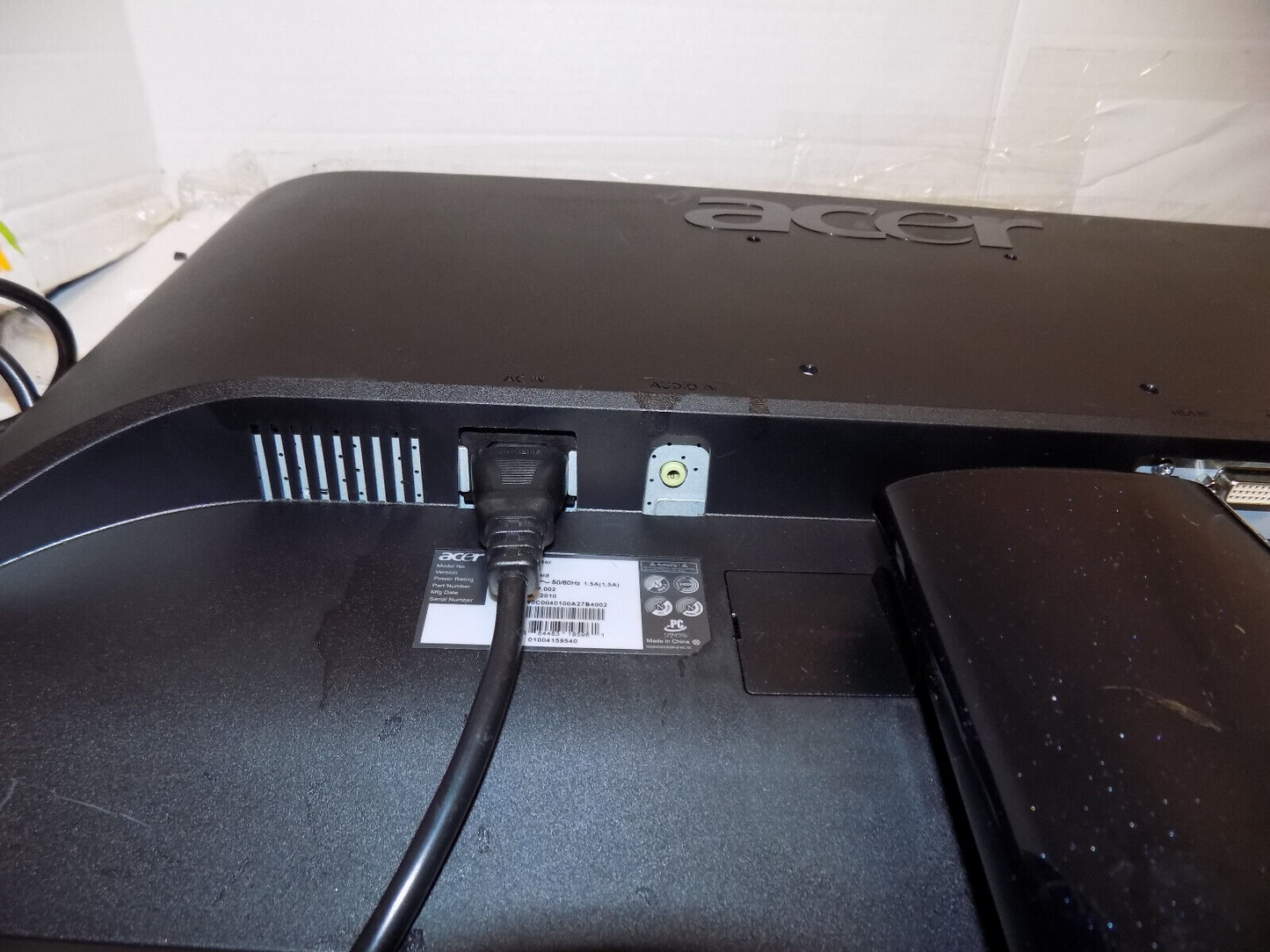 Acer H243H 24 Inch Widescreen Computer Monitor with Cables