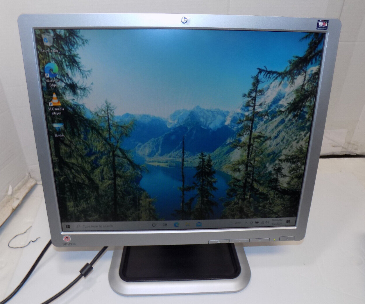 HP L1910 19 Inch Computer Monitor 1280 x 1024 TFT LCD Monitor With Cables