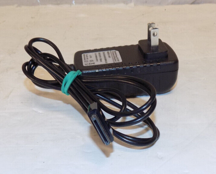 I.T.E. Switching Ac/DC Power Adapter Model 0003 15V 1200mA