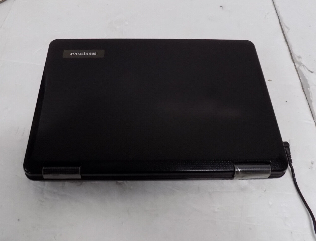 eMachines 14" D525 Laptop Intel Celeron 900 3GB Ram 128GB HDD No Battery