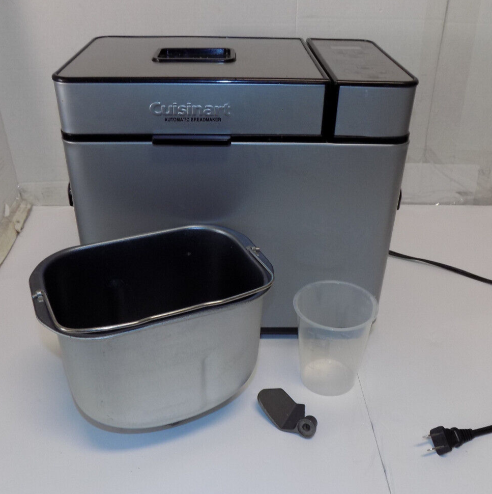 Cuisinart CBK-100 Stainless Steel 2 LB Automatic Programmable Bread Maker