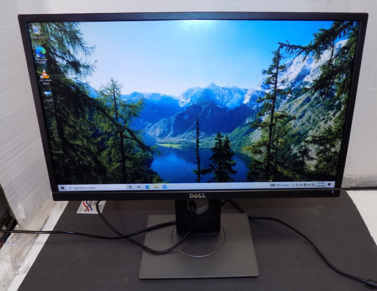Dell Professional P2217H 22 Inch LCD Computer Monitor VGA & DisplayPort & HDMI