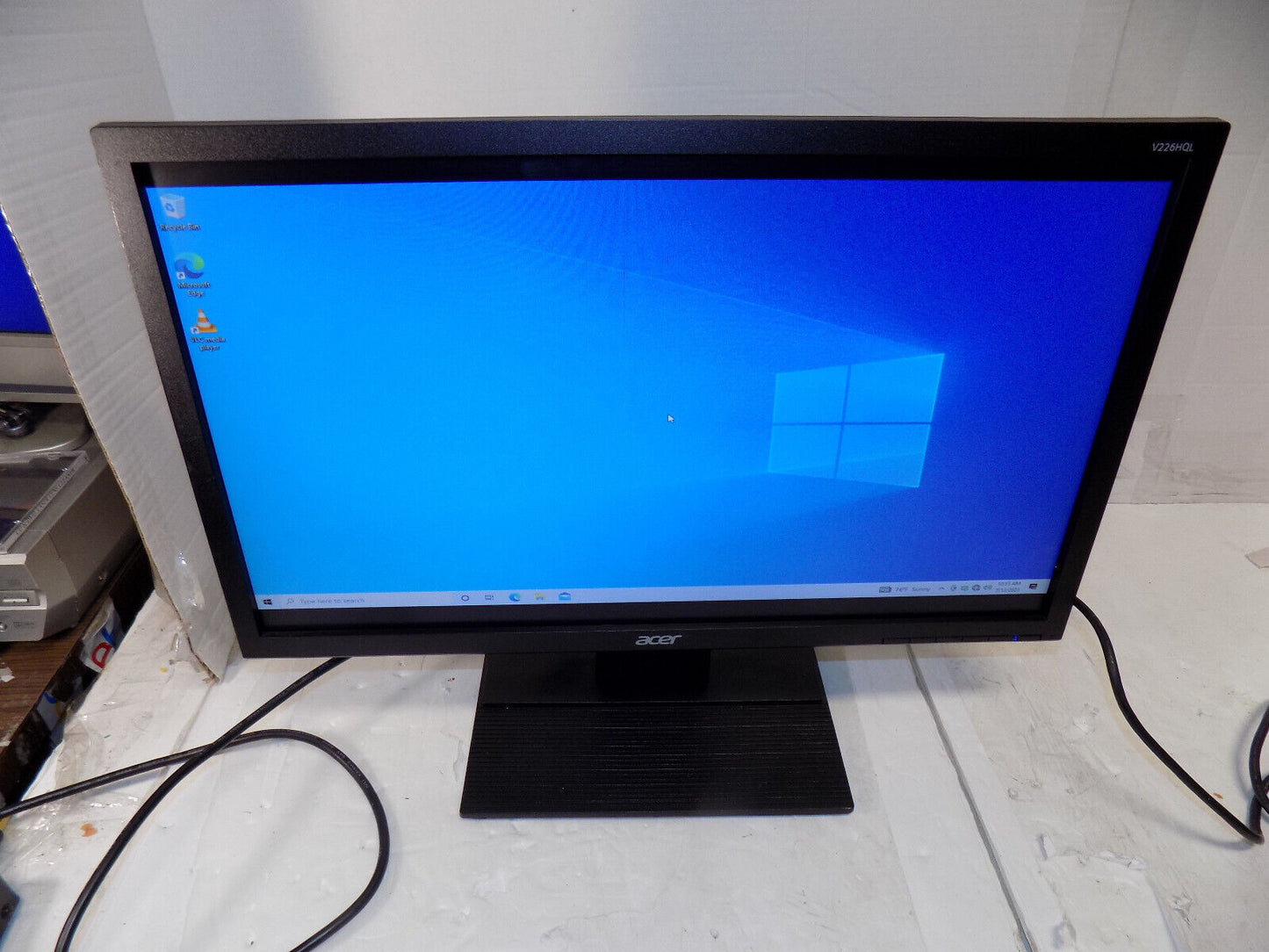 Acer V226HQL H 21.5 Inch Computer Monitor With Cables