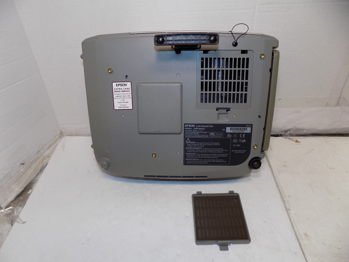 Epson PowerLite 811p (EMP-800UG) XGA 1080i 2000 ANSI Lumens LCD Projector w/Lamp