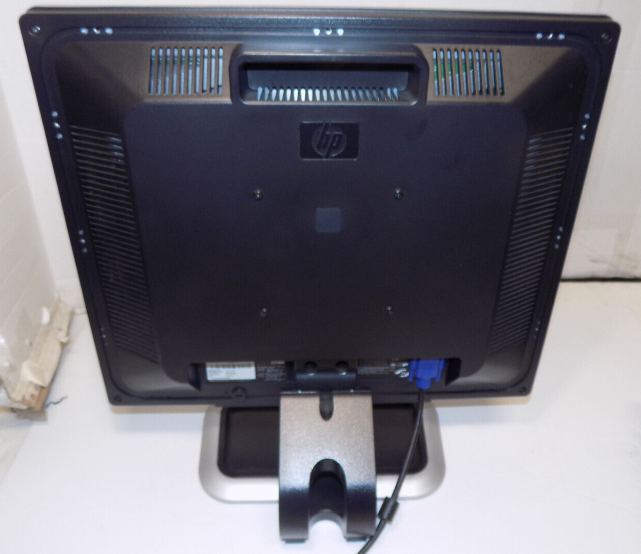 HP L1910 19 Inch Computer Monitor 1280 x 1024 TFT LCD Monitor With Cables