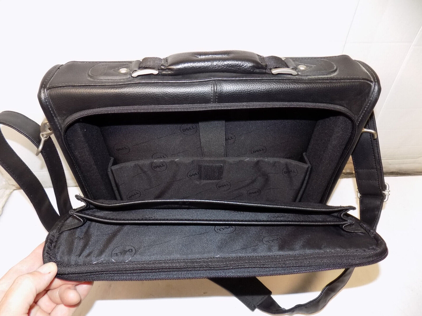 Dell Laptop Messenger Bag 13 Inch Black Leather With Padded Strap 3U624
