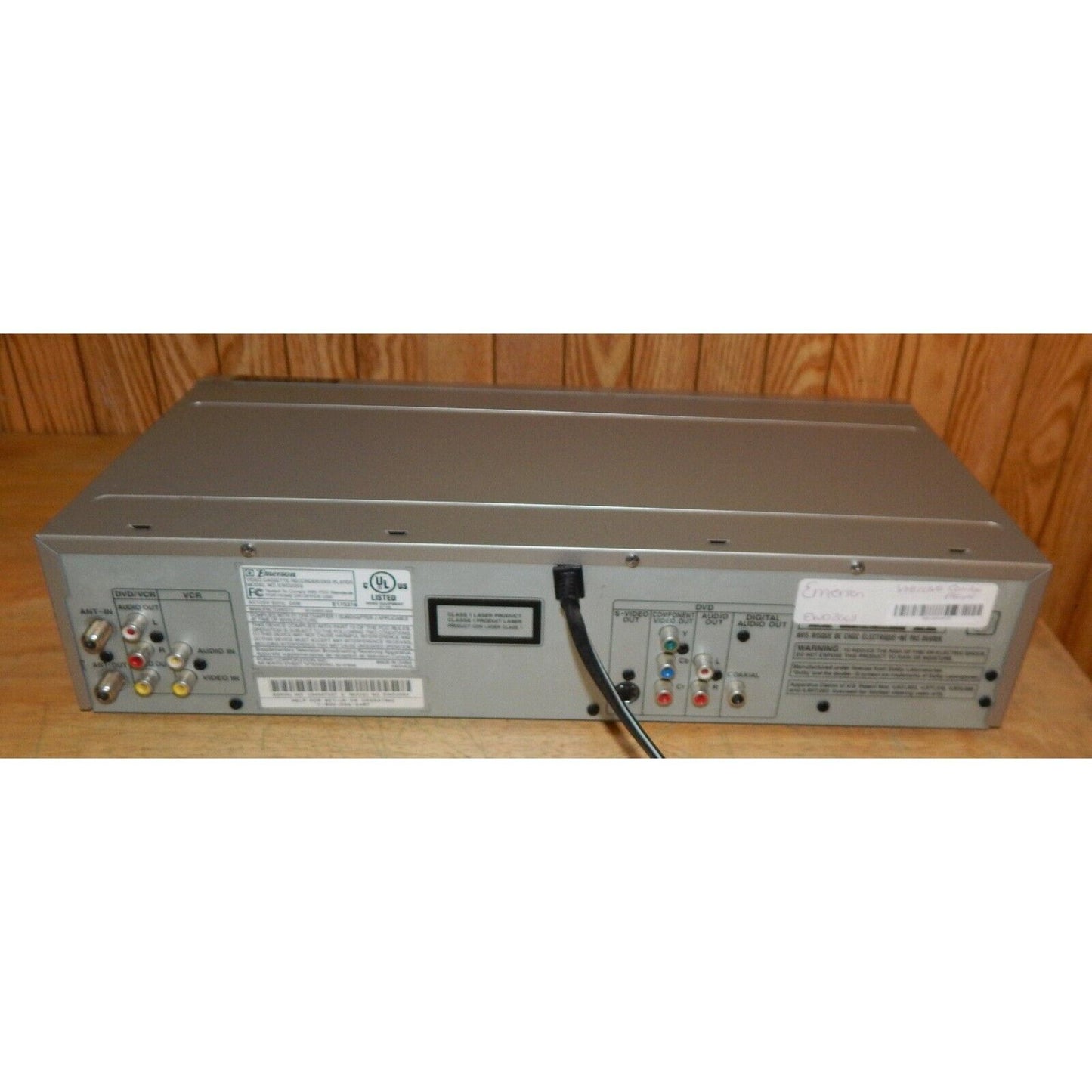 Emerson EWD2003 DVD & VCR Combo Dvd Player Vhs Vcr w/ Remote and Cables