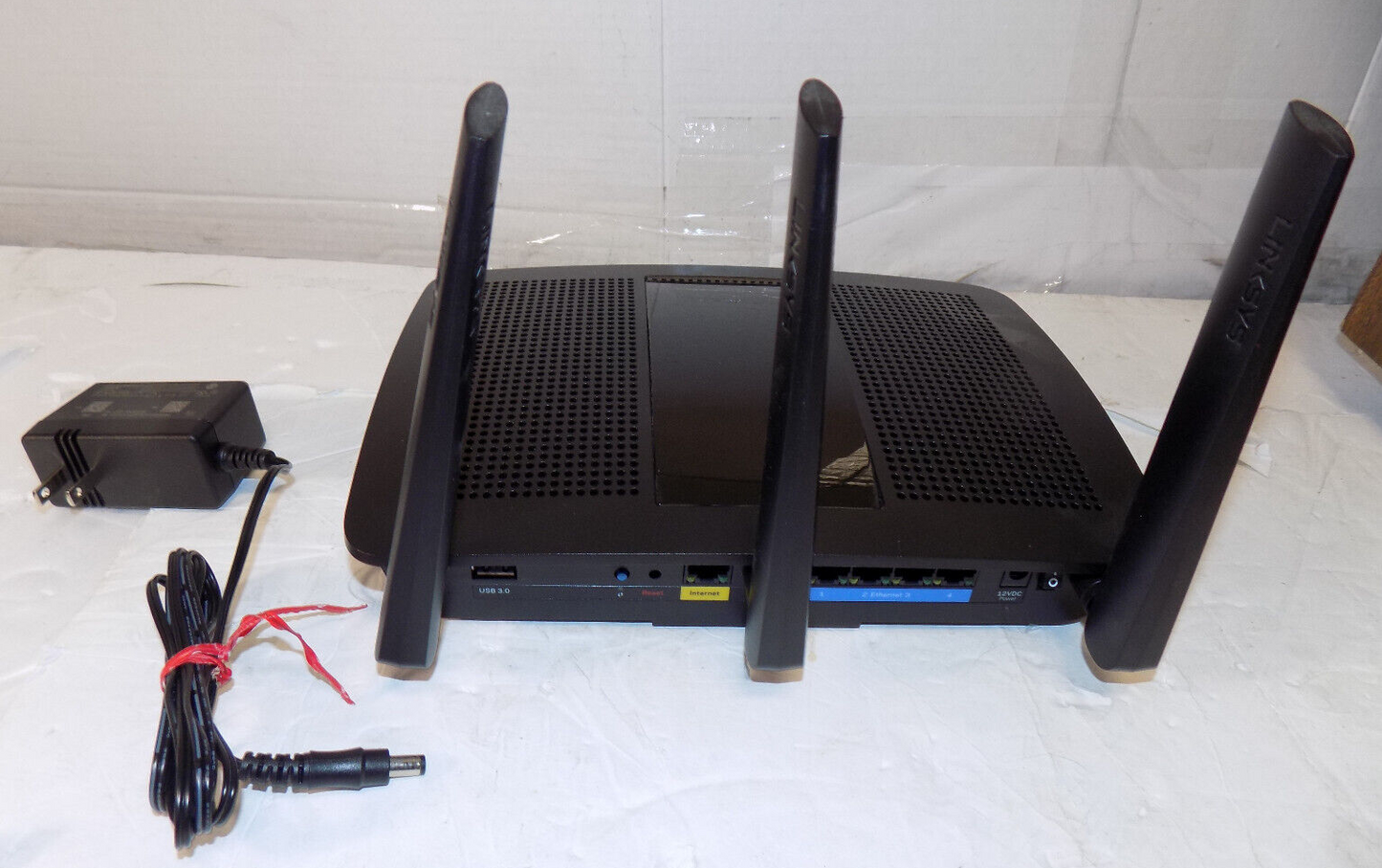 Linksys EA7300 V2 Max Stream AC1750 MU-MIMO Gibabit Wireless Router with Adapter