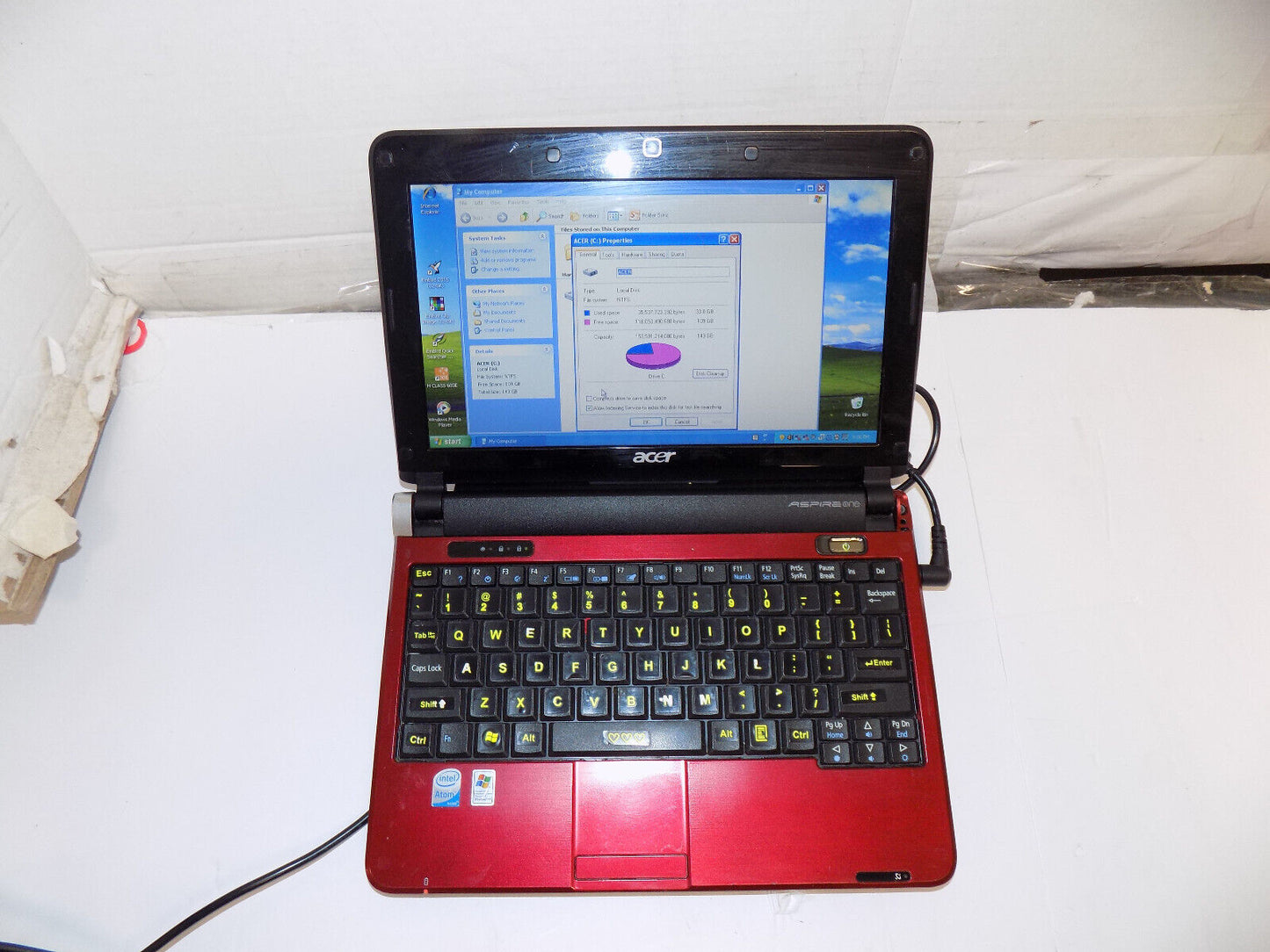 Acer Aspire One KAV-10 10.1" Netbook Atom N270 1.60GHZ 150GB HD 2GB Win XP
