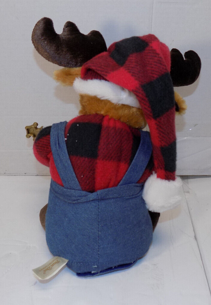 DanDee Banjo Playing Christmas Moose Grandma/Grandpa Got Ran Over By A Reindeer