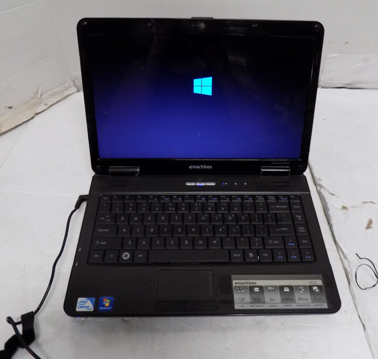 eMachines 14" D525 Laptop Intel Celeron 900 3GB Ram 128GB HDD No Battery