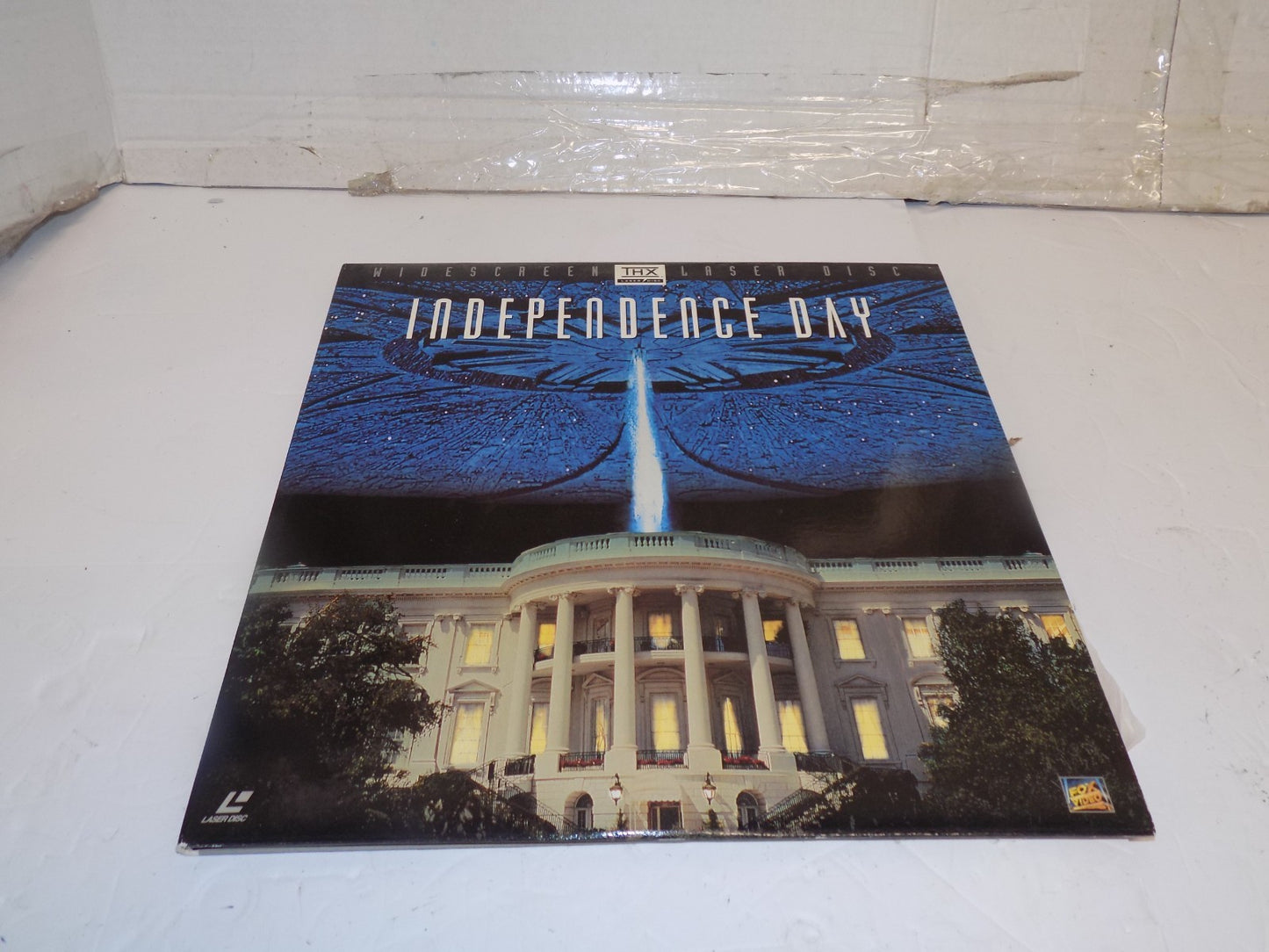 Independence Day Widescreen Laserdisc LD 2 Disc Set with ID4 Card