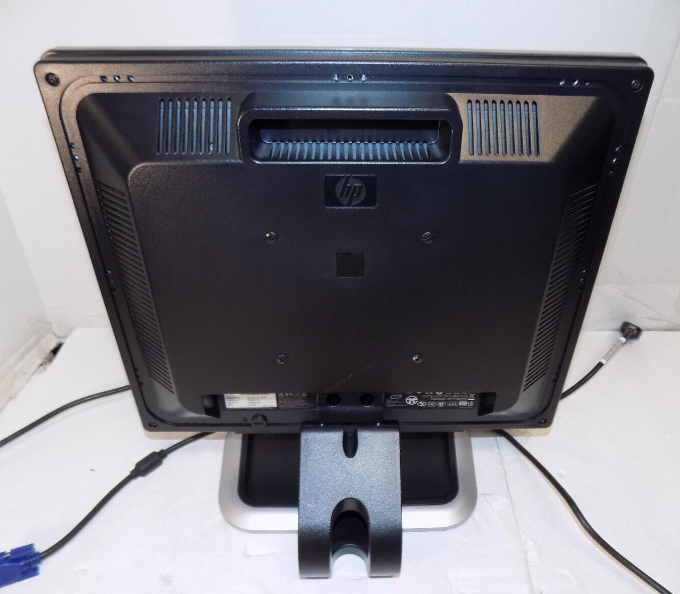 HP L1740 17 inch LCD VGA Computer Monitor With Cables