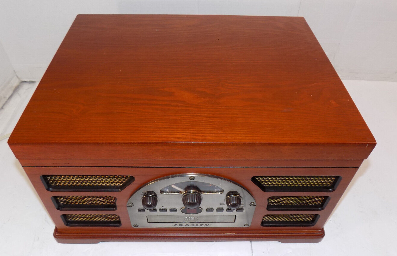CROSLEY MODEL CR66 RECORD PLAYER CD PLAYER AM/FM CASSETTE VGC AUX IN