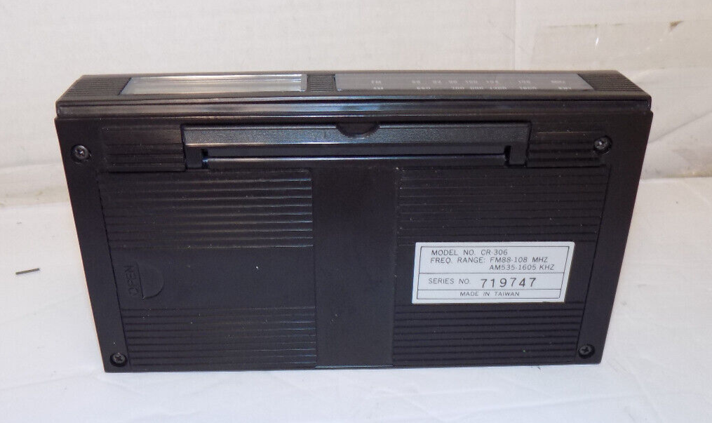 Vintage LIFE Travel LCD Clock Radio AM/FM Alarm Model CR-306