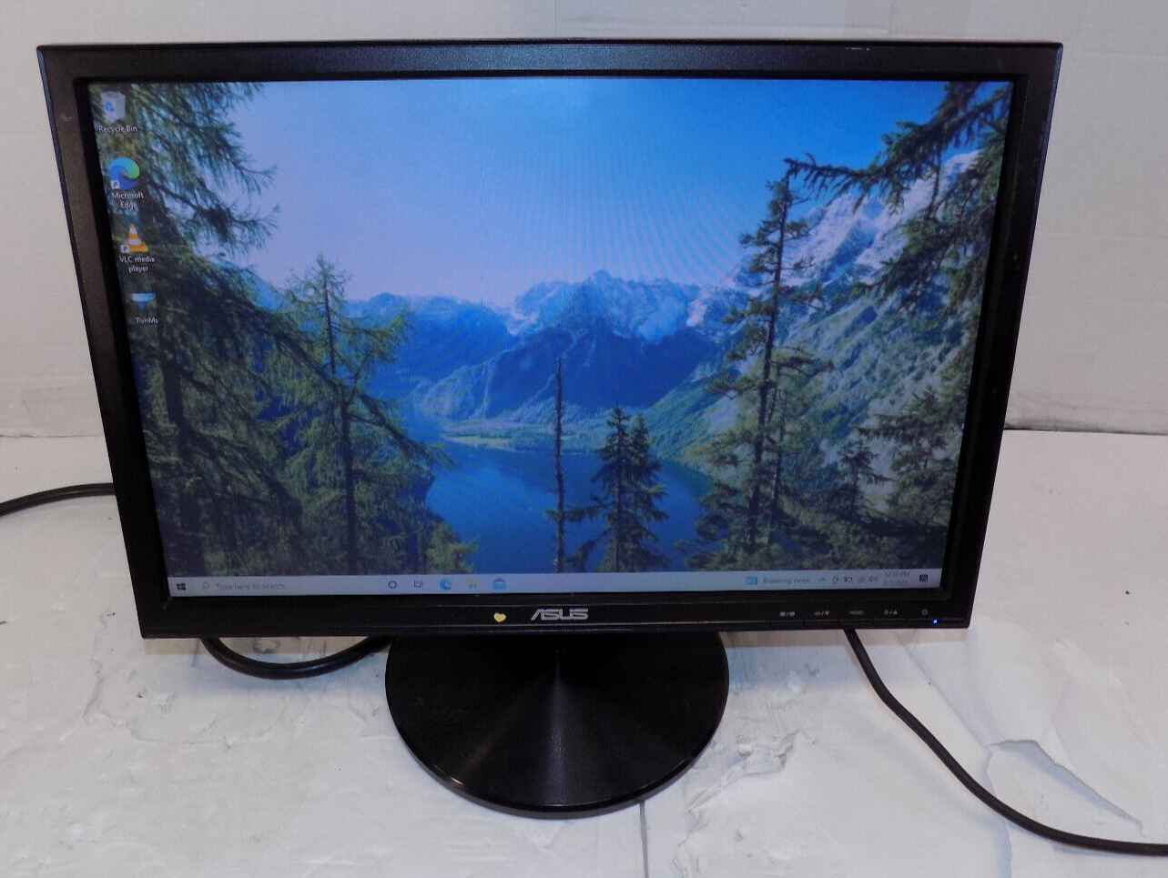 ASUS VW199T-P 19 Inch LED LCD Computer Monitor - DVI-D & VGA Inputs