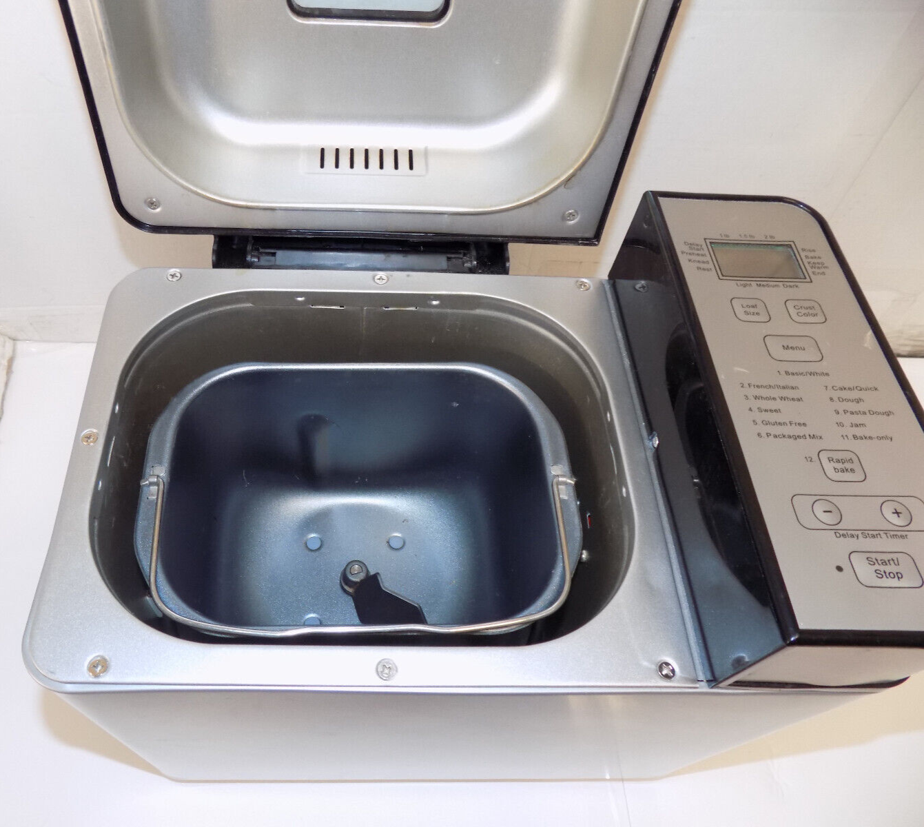 Cuisinart CBK-100 Stainless Steel 2 LB Automatic Programmable Bread Maker