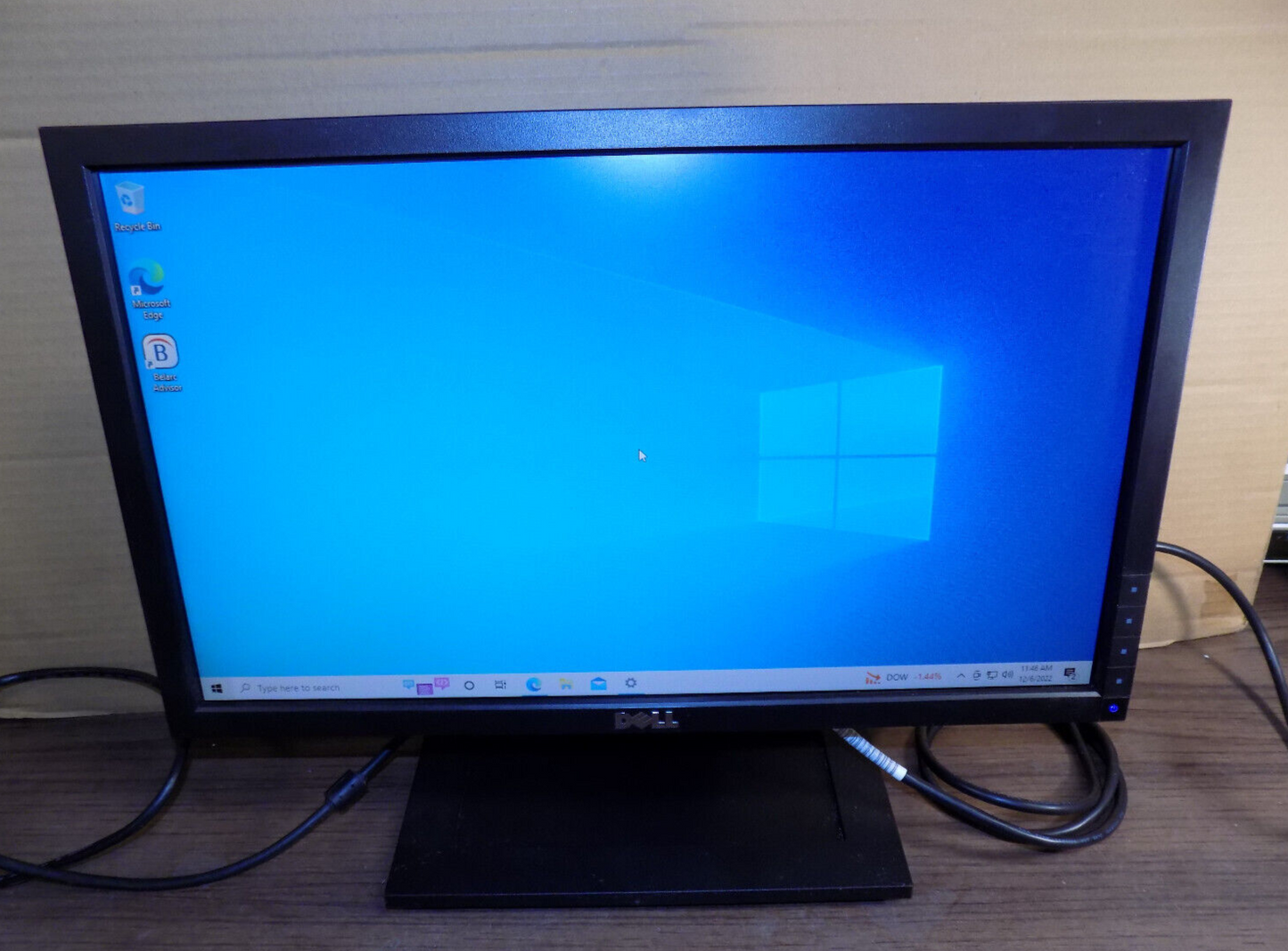 Dell E1912Hc 19" LCD Computer Monitor with Power and VGA Cables
