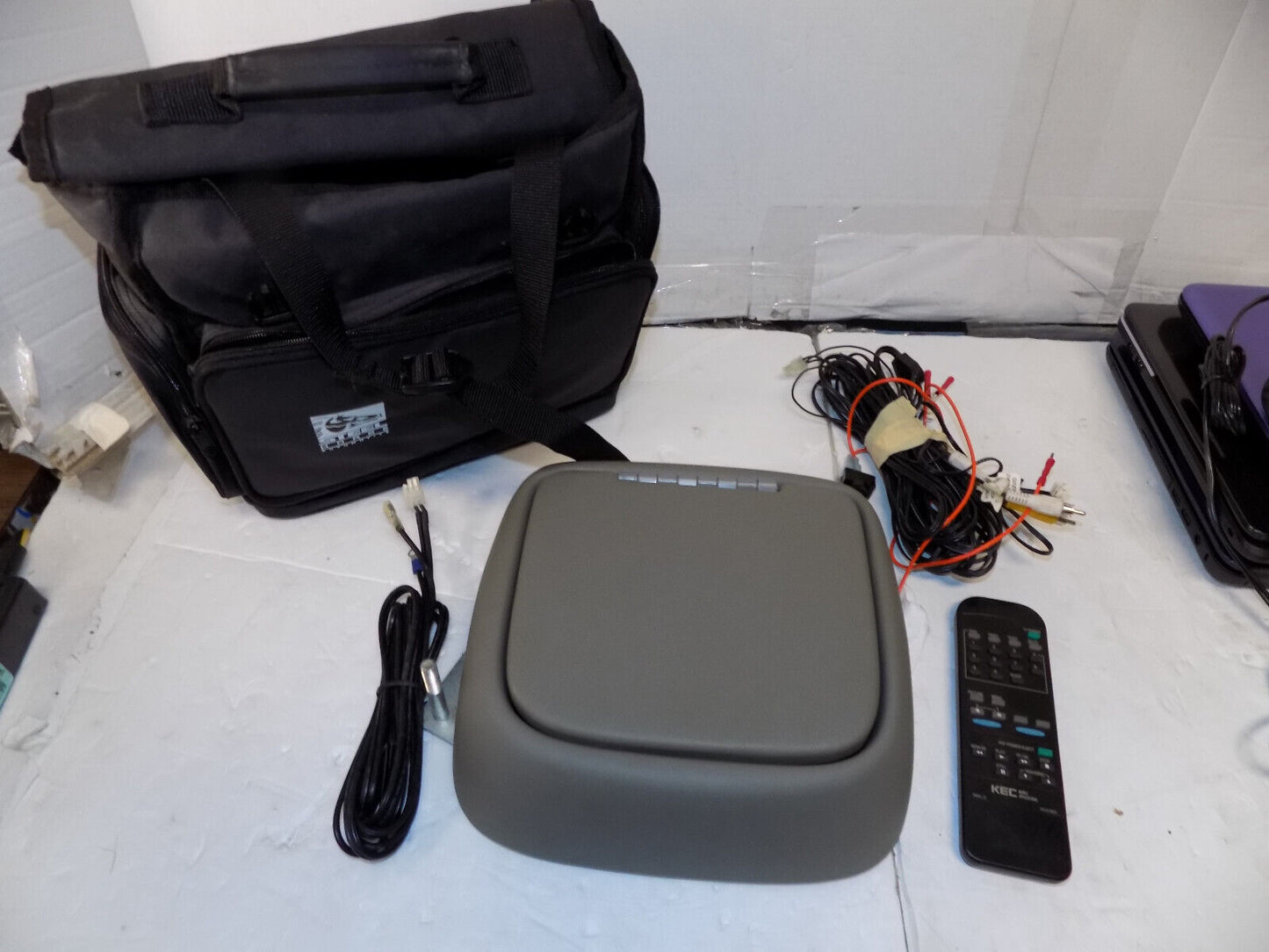 KEC Mobile Applications Drop Down Car LCD Screen Car Van DVD Monitor