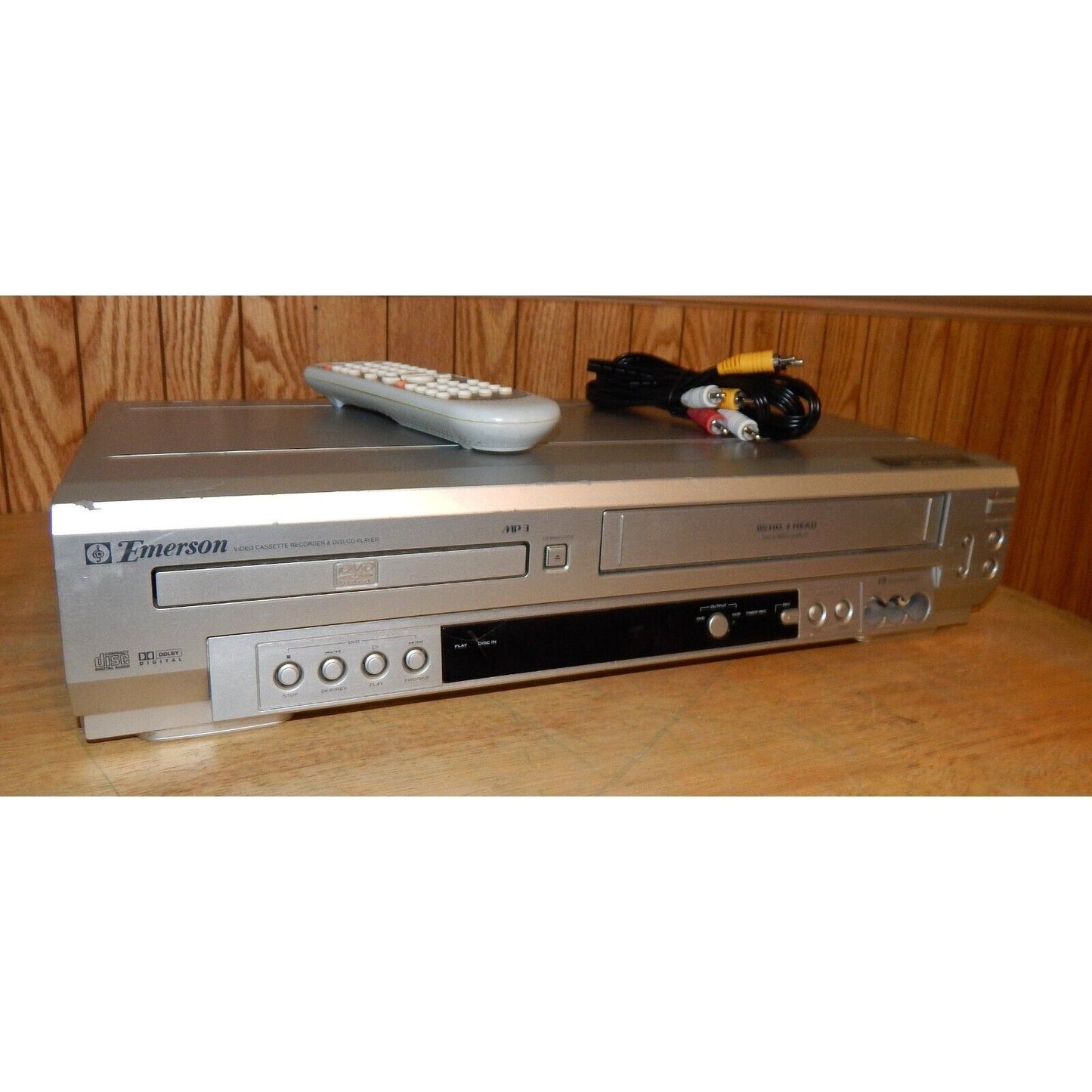 Emerson EWD2003 DVD & VCR Combo Dvd Player Vhs Vcr w/ Remote and Cables