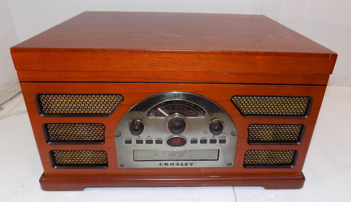 CROSLEY MODEL CR66 RECORD PLAYER CD PLAYER AM/FM CASSETTE VGC AUX IN
