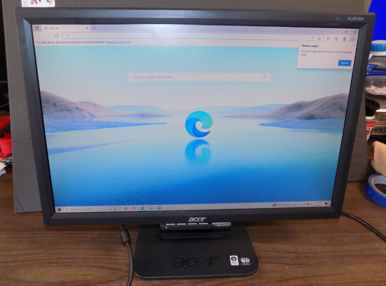 Acer AL2016W B 20" WSXGA+ 1680 x 1050 5 ms D-Sub LCD Computer Monitor