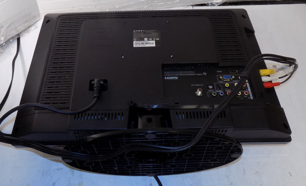 Dynex 22 In 720p LCD TV HDTV (DX22L150A11) With PC Input Includes Remote