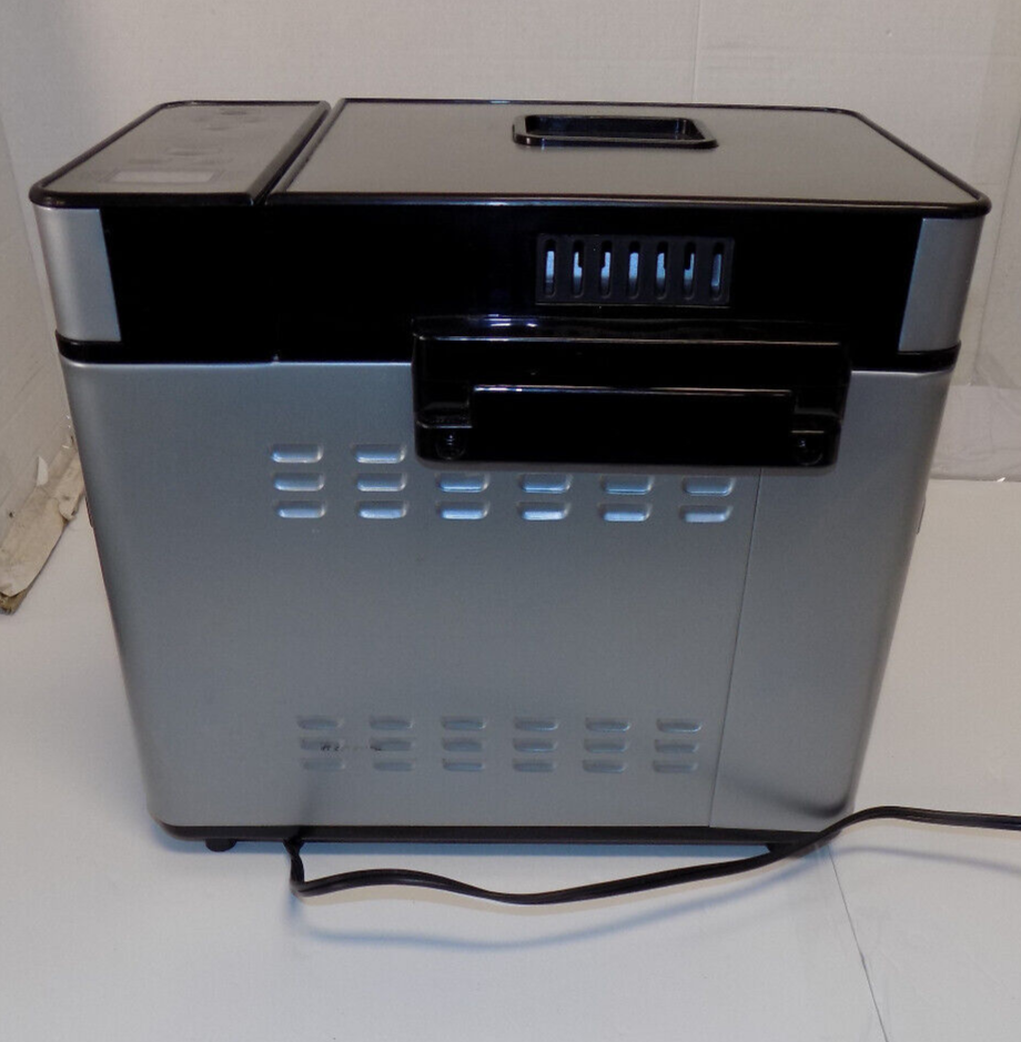 Cuisinart CBK-100 Stainless Steel 2 LB Automatic Programmable Bread Maker