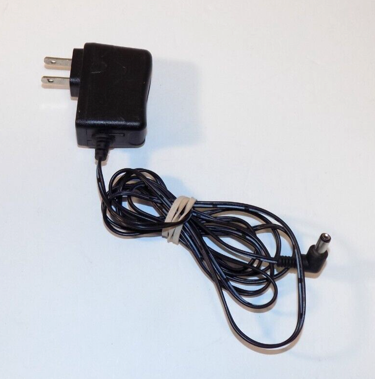 Universal AC Power Adaptor SAW-0500500 Power Supply Charger 5V 100-240V