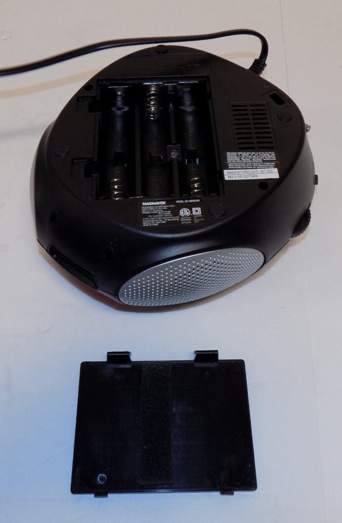 Magnavox MD6924 Mini Portable CD Player Boombox AM FM Radio