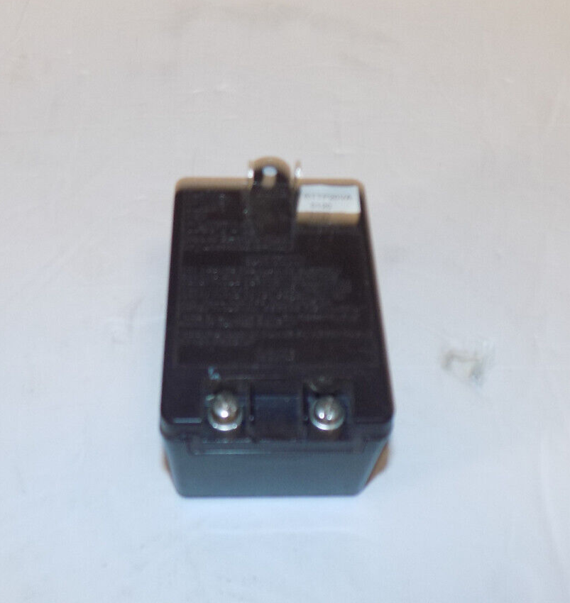 Yeo Heung Class 2 Plug-In Transformer Input 120V AC 60Hz Model YH-2420 24V 20VA