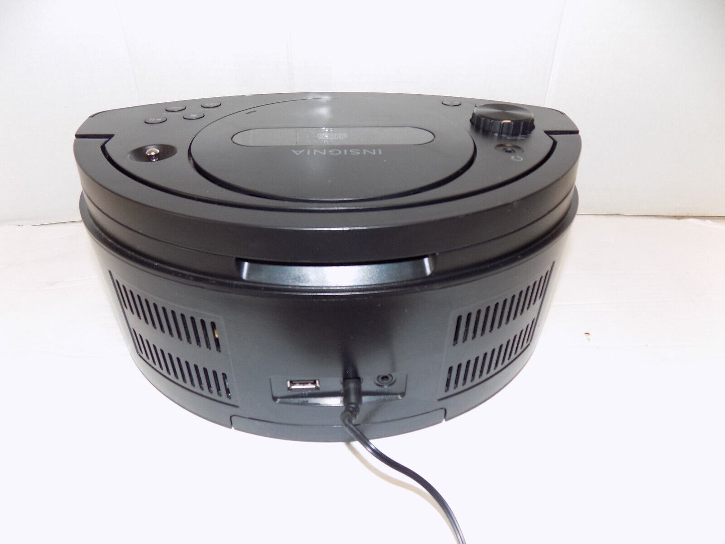 Insignia NS-CBBTCD01 Bluetooth CD Player Am/Fm Aux In USB Boom Box