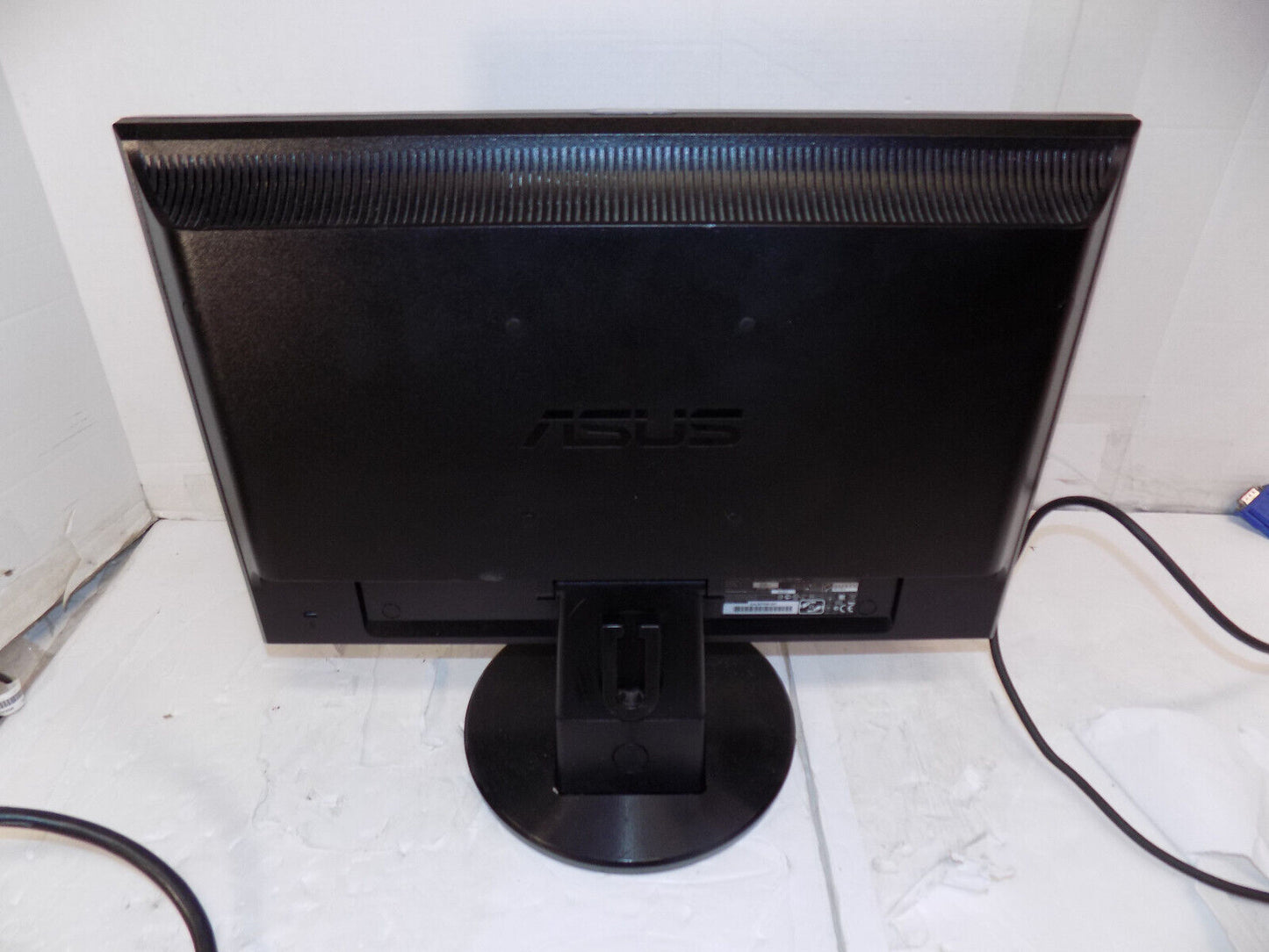ASUS VW199T-P 19 Inch LED LCD Computer Monitor - DVI-D & VGA Inputs