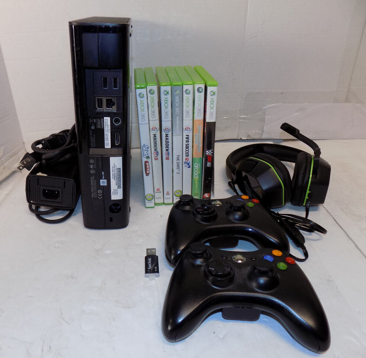 Microsoft Xbox 360 E 500GB Model 1538 Black Console 7 Games 2 Controllers