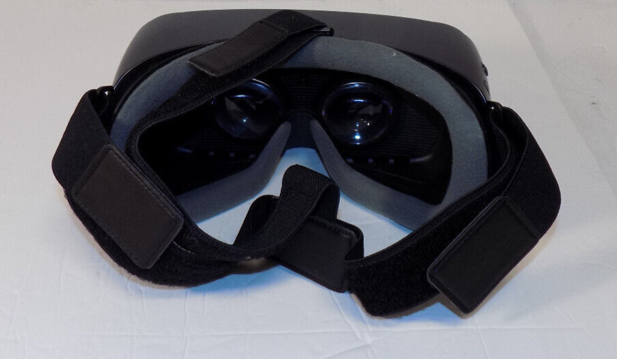 Samsung Gear VR Powered by Oculus