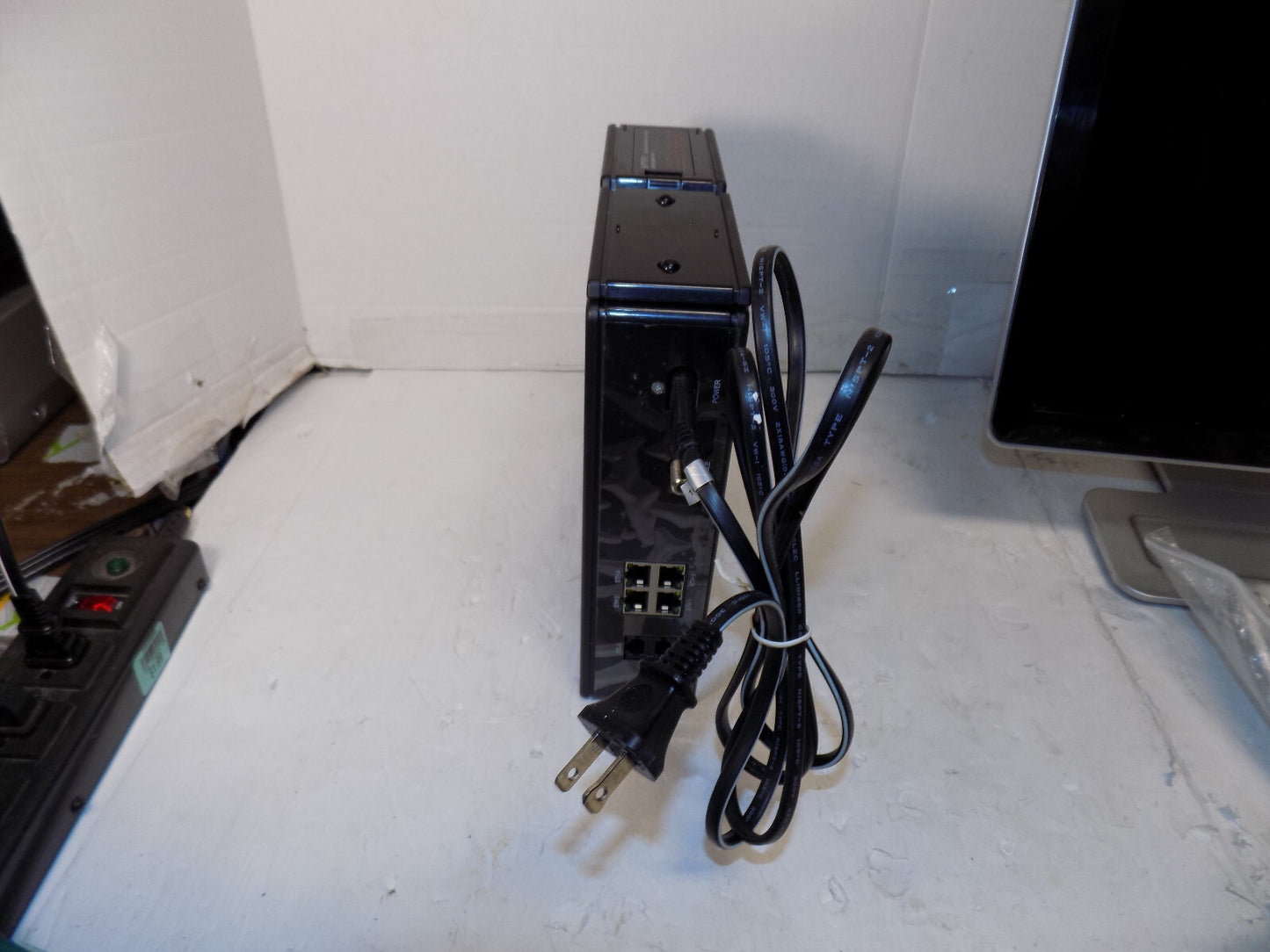 Ubee DVW3201B Wireless Telephony Cable Modem