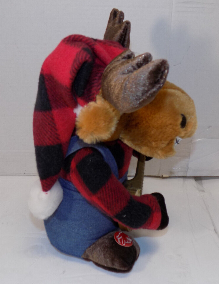 DanDee Banjo Playing Christmas Moose Grandma/Grandpa Got Ran Over By A Reindeer