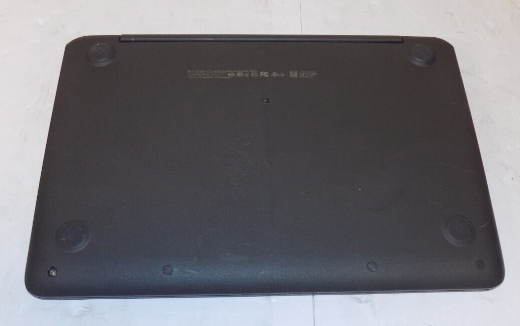 HP Chromebook Laptop G5 14" Celeron N3350 4GB 2GB Hard Drive with Charger & Case