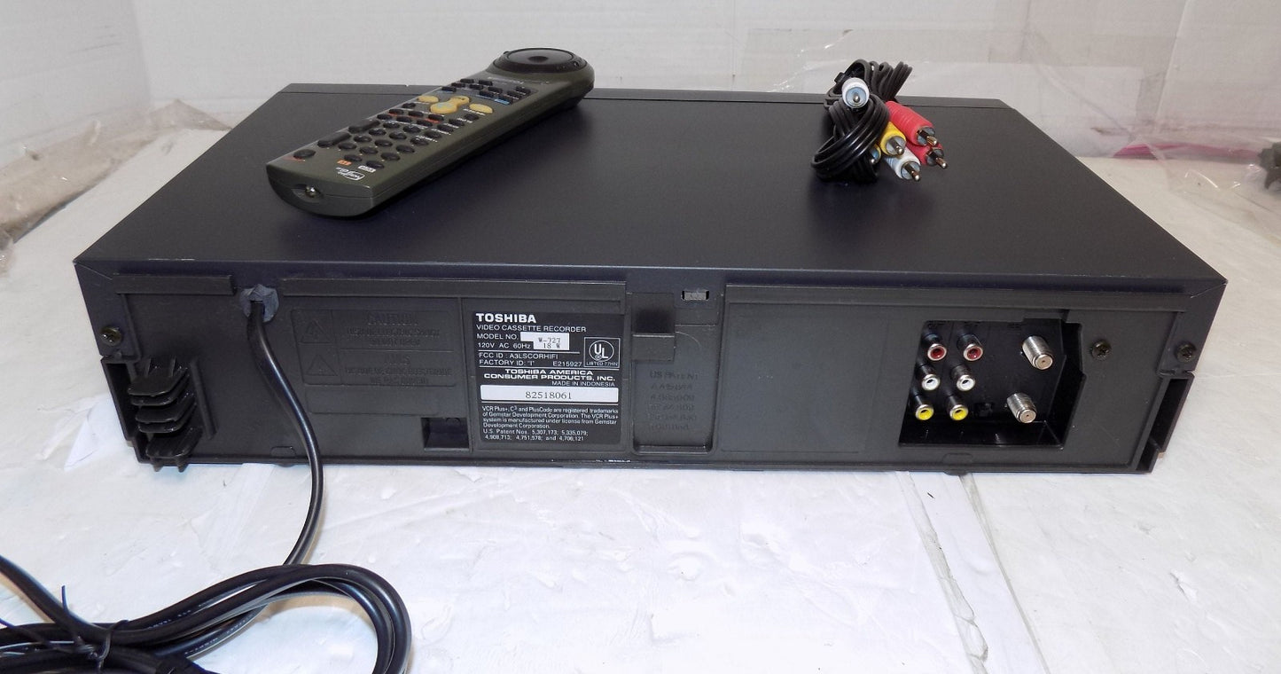 Toshiba w-727 Stereo 4 head VHS VCR Vhs Player with Remote & Cables