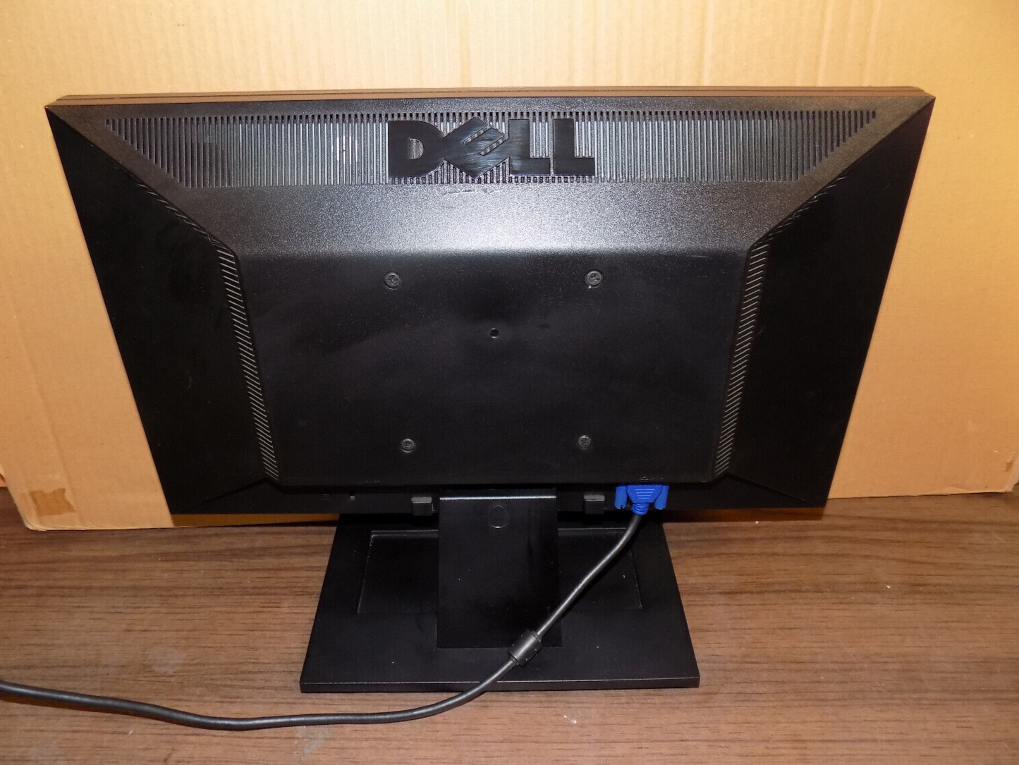 Dell E1912Hc 19" LCD Computer Monitor with Power and VGA Cables