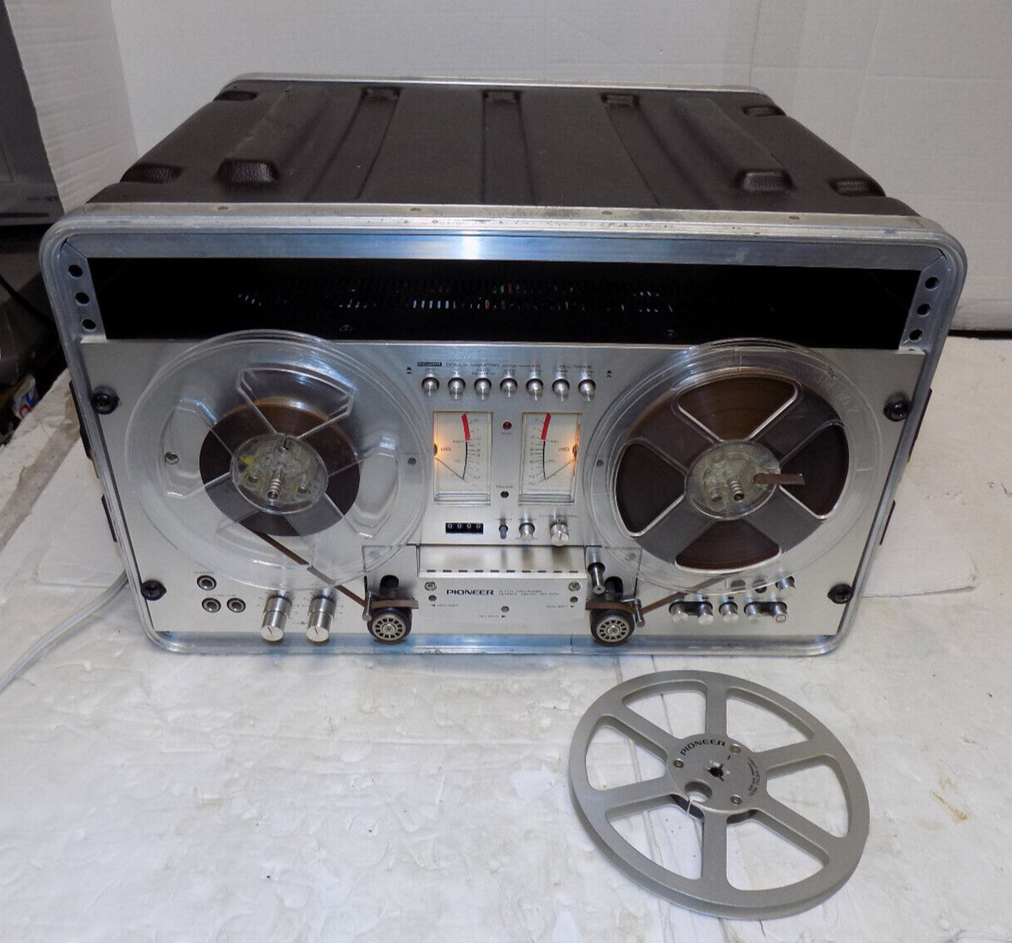 Nice Pioneer RT707 Stereo Reel To Reel with SKB Hard Case