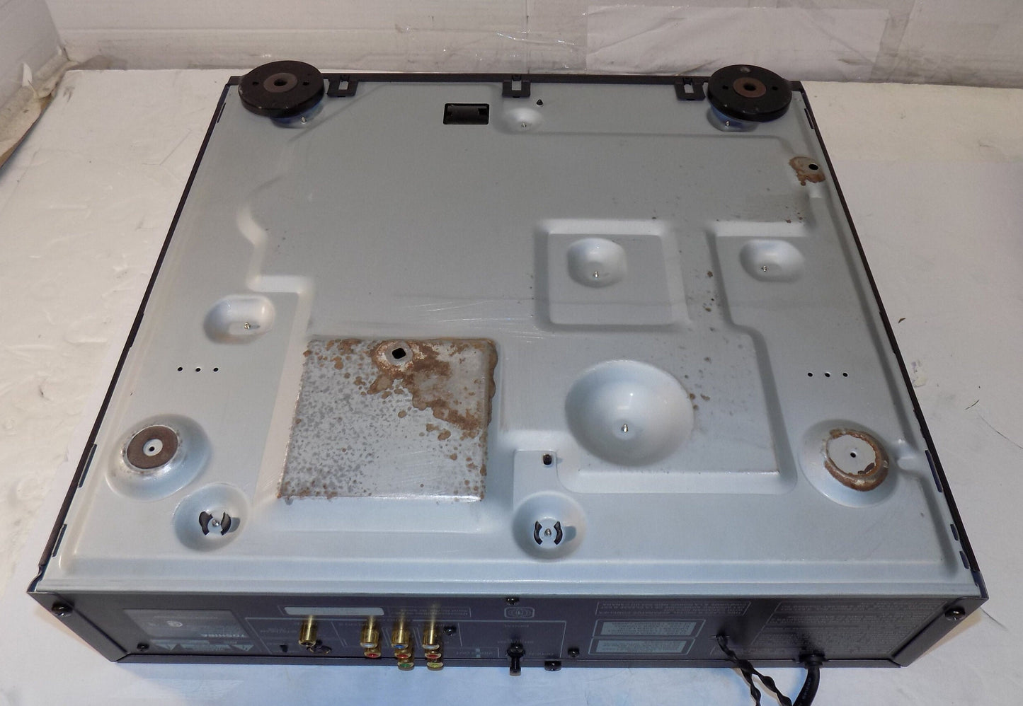 Toshiba SD-K615u 5 Disc CD DVD Player 5 Multi Disc Changer With Remote and RCA Cables