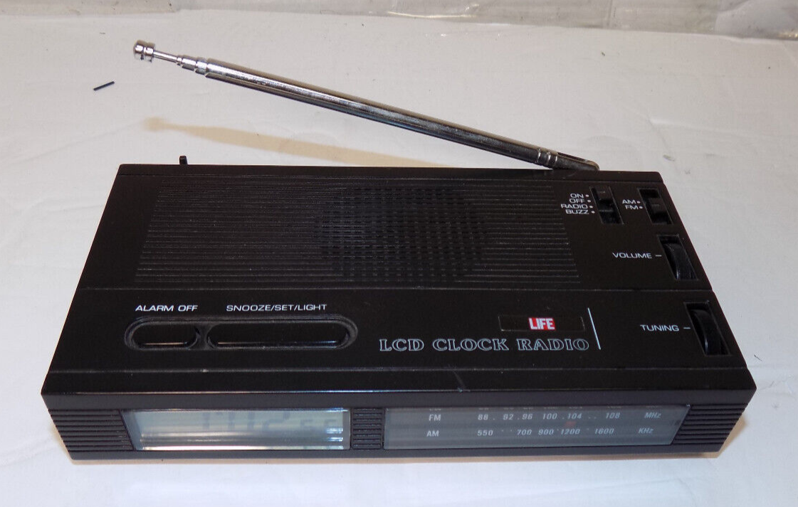 Vintage LIFE Travel LCD Clock Radio AM/FM Alarm Model CR-306