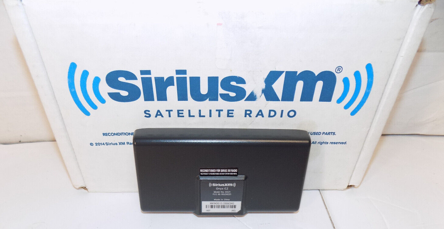 Sirius XM Radio Onyx XEZ1 Satellite Car Receiver Plus Vehicle Mount Kit