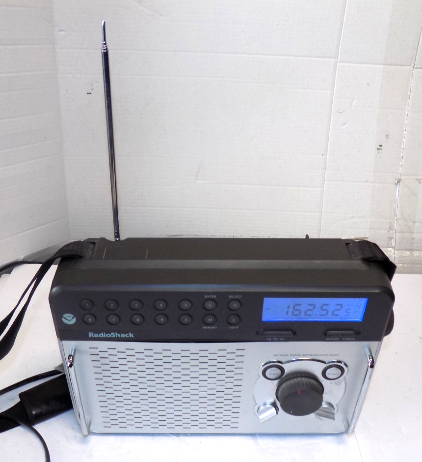 RadioShack 12-150 Extreme Range AM FM WX Weather Radio NOAA
