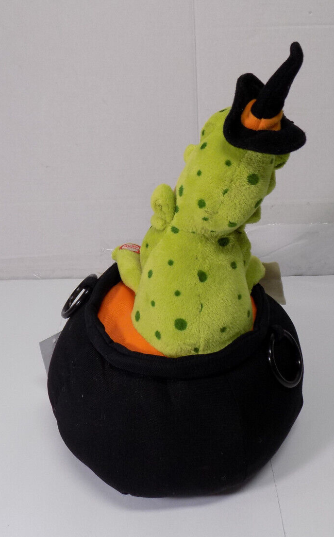 Hallmark Tremblin Toads Stew Pot Singing Frogs Animated Halloween 12"