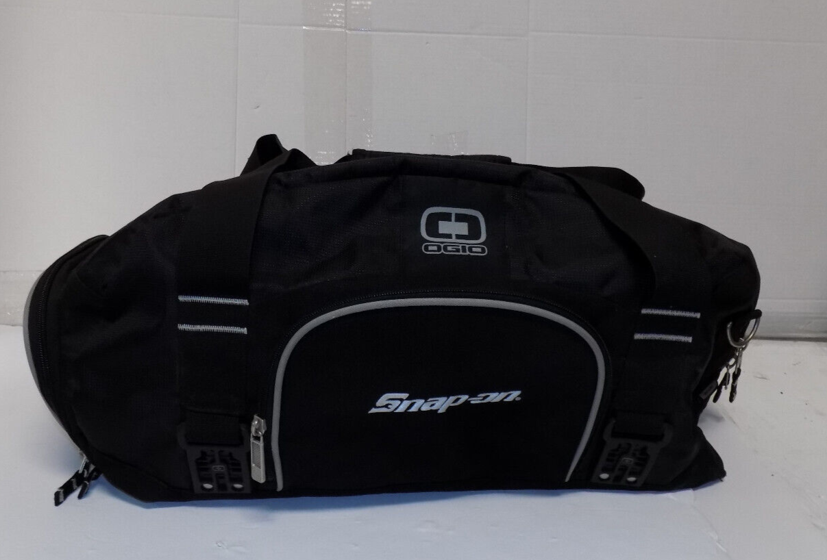 Snap-ON Logo OGIO  Zippered Duffel/Travel Bag 24" w x 13" h