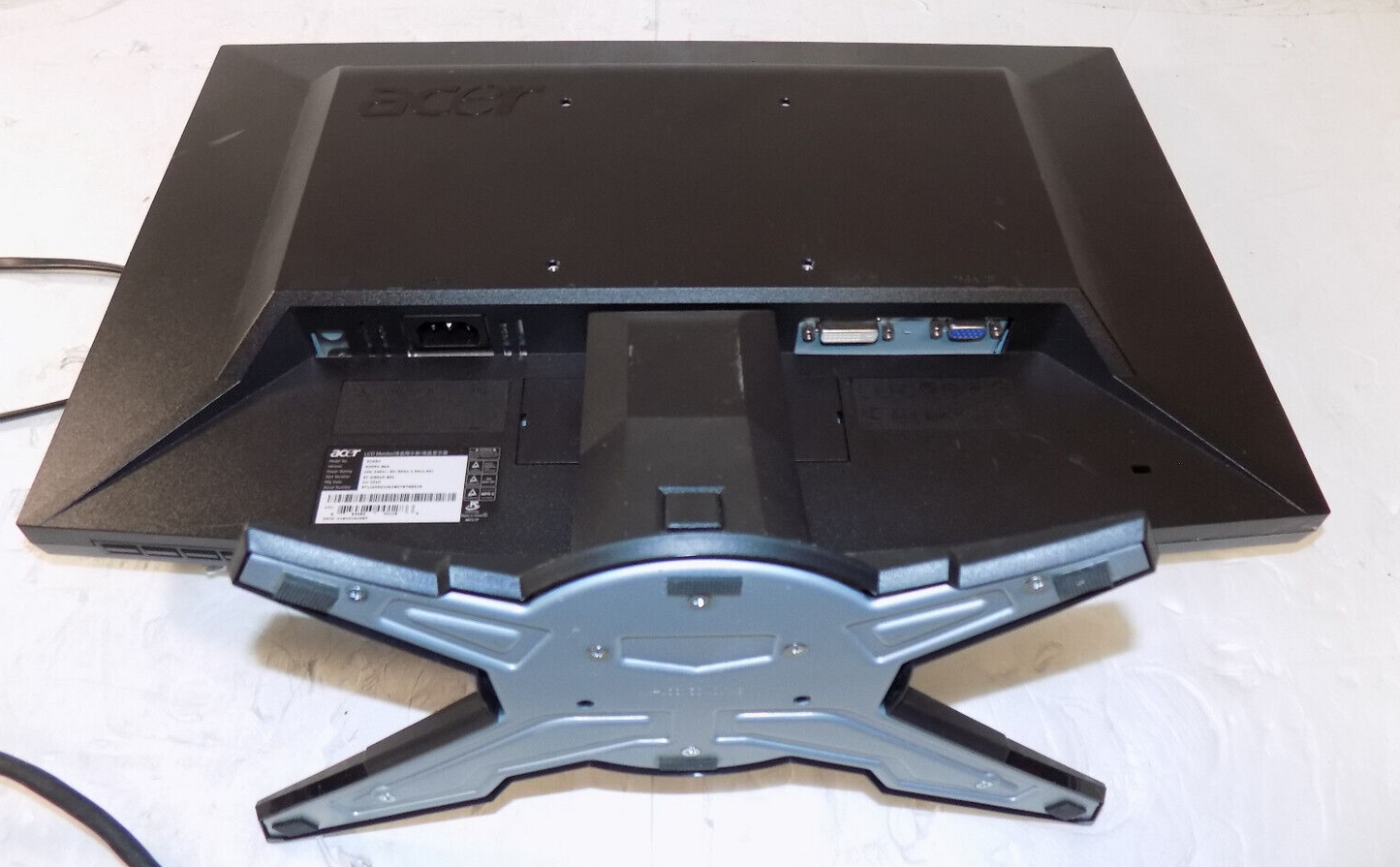 ACER G205Hbd 20-inch Widescreen Flat-Panel LCD Monitor 60Hz 5Ms 1600 x 900