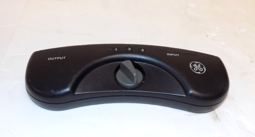 GE 3-Device Audio/Video AV Switch Component Video Stereo Audio Game 3 in 1 out