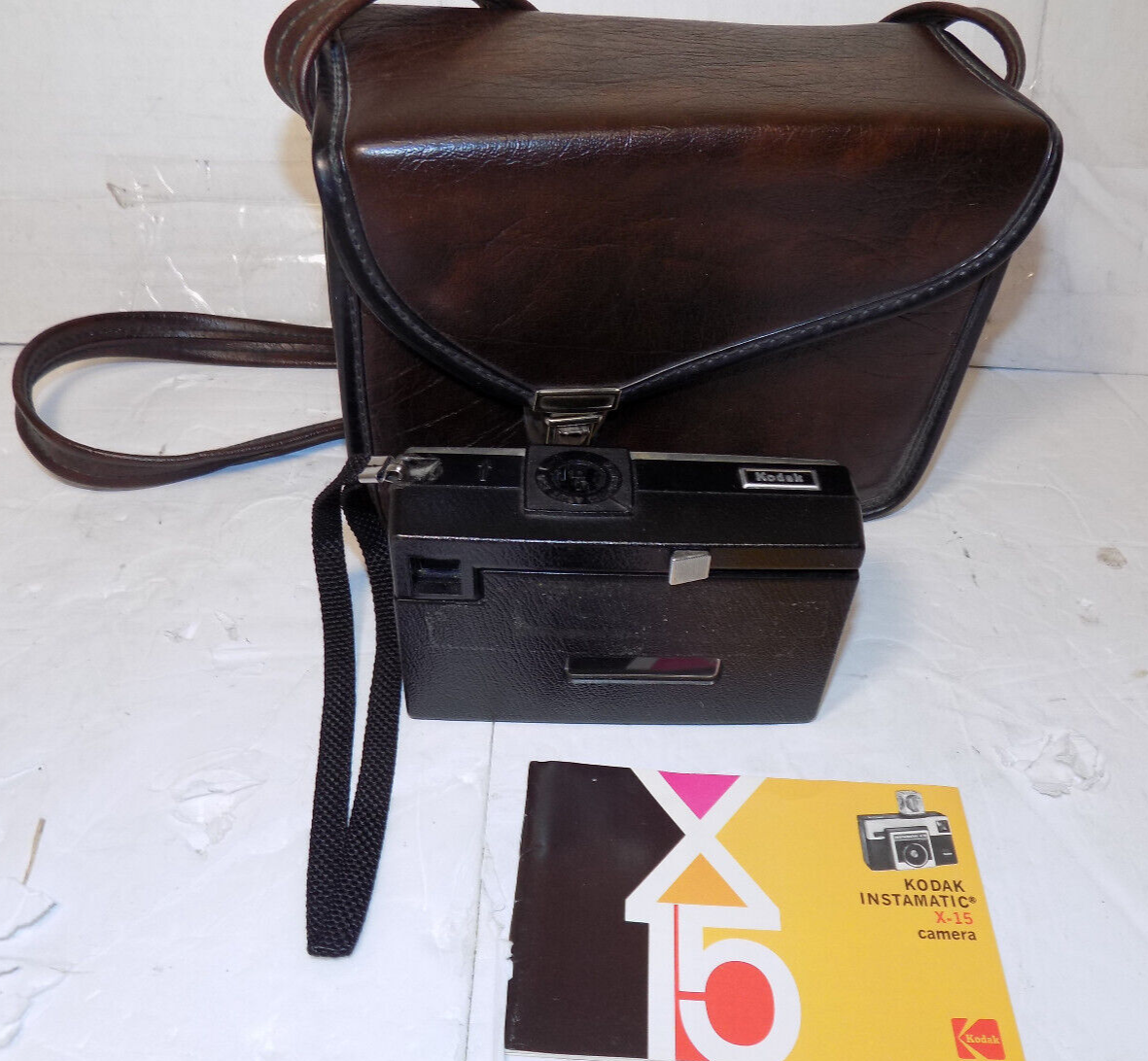 Vintage Kodak Instamatic X-15 Camera with Instructions Magicube Extender and Bag